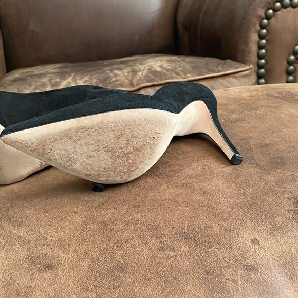 Saks Fifth Avenue black suede pumps - Picture 5 of 5